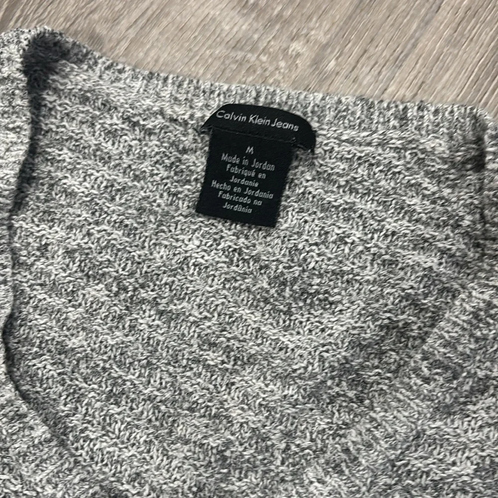 Calvin Sweater - Picture 2 of 3